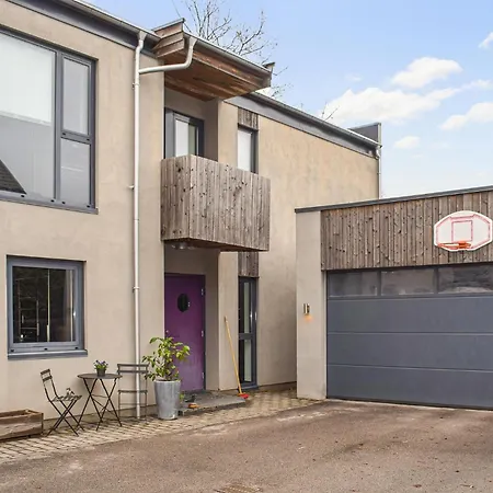 Casa vacanze 5 Bedroom Amazing In Skien