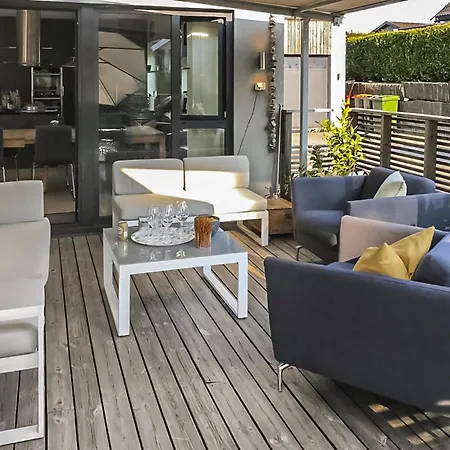 5 Bedroom Amazing In Casa vacanze